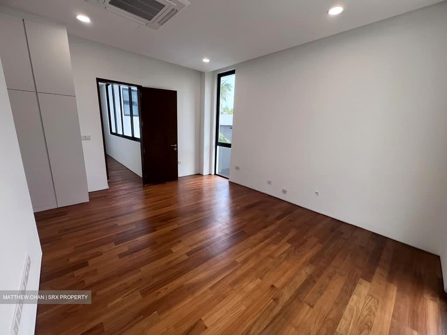 West Coast Road (D5), Terrace #556645331